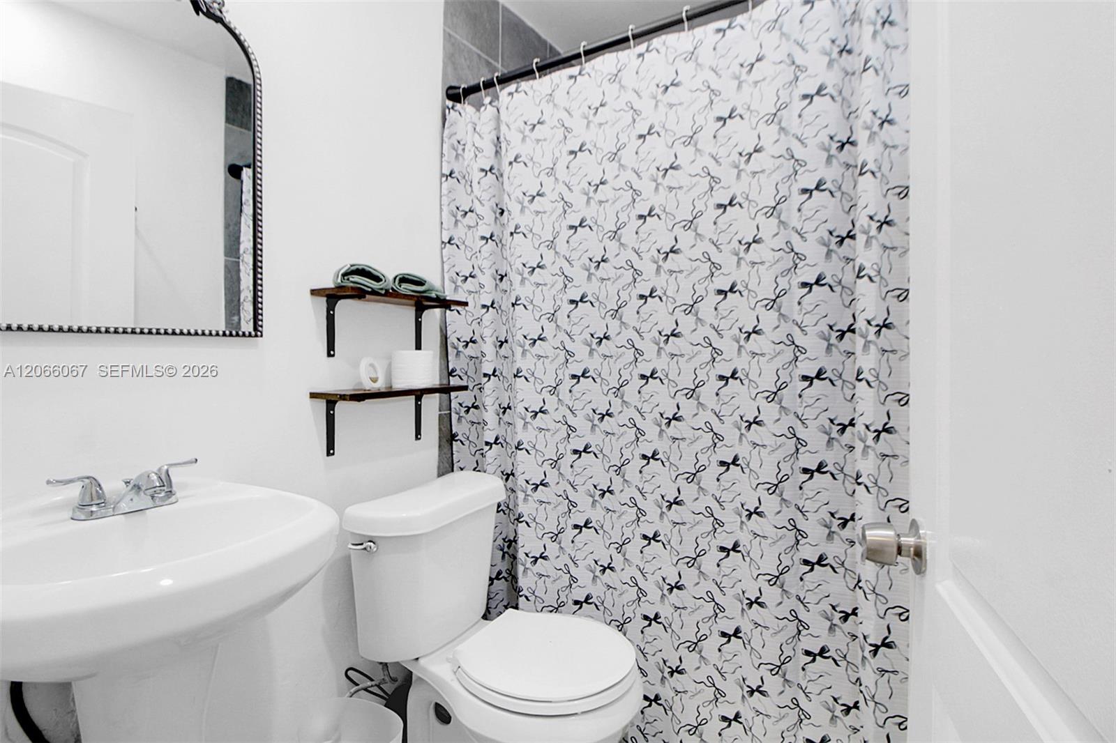 Ver detalles / 1342 sq. ft. $ 2026-08-05 0 foto