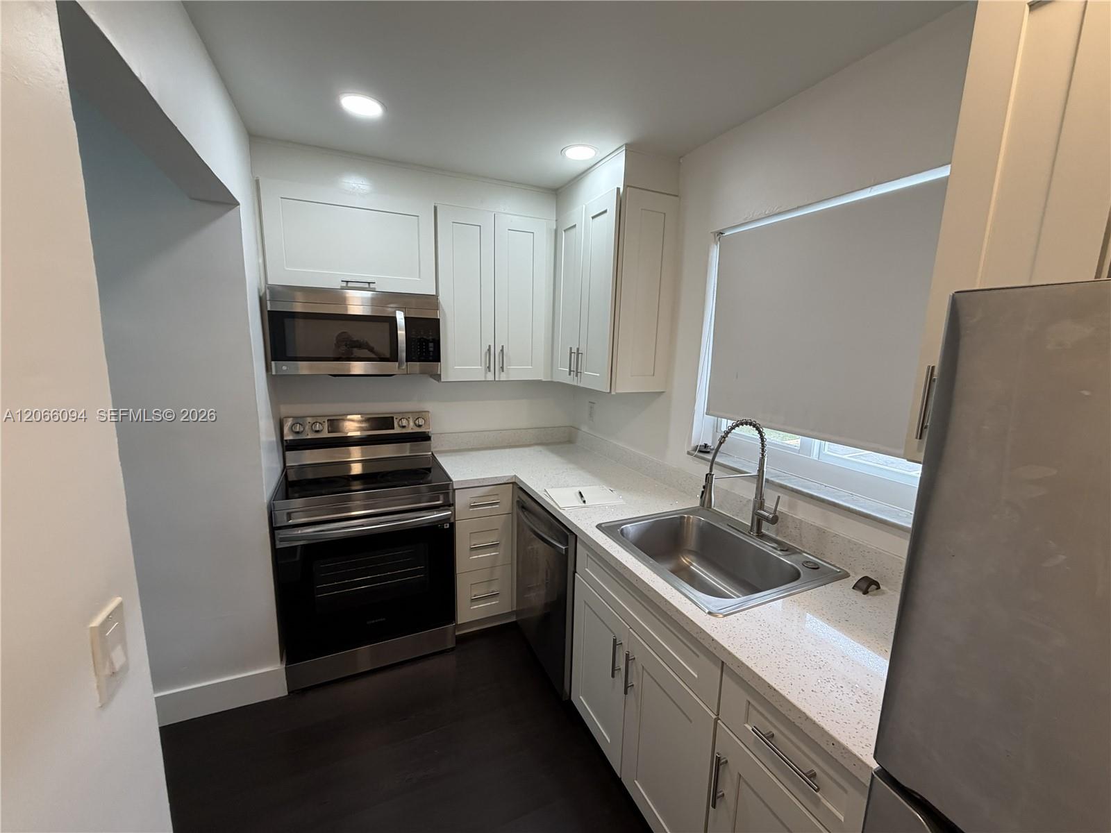 1-6  /   кв.футов $ 2026-08-05 0 Фото