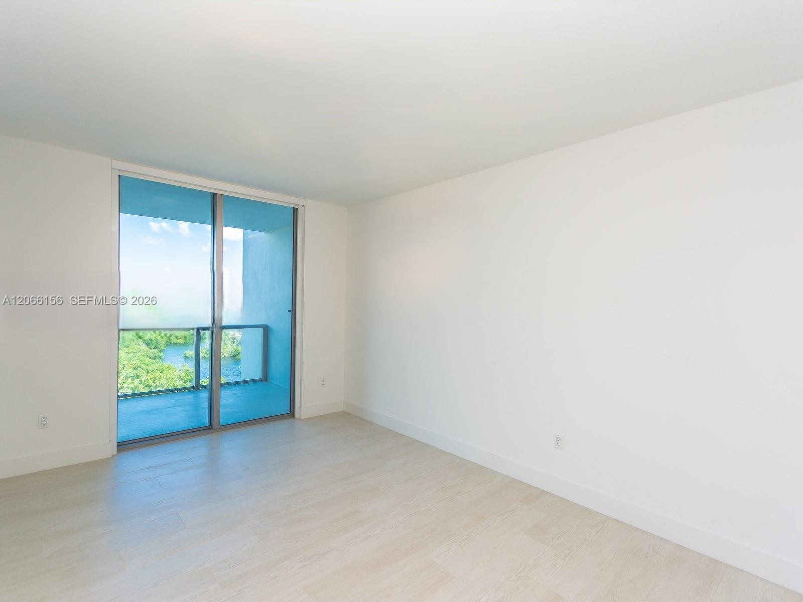 Photo of 17301 Biscayne Blvd #1004, North Miami Beach, Florida, 33160 -