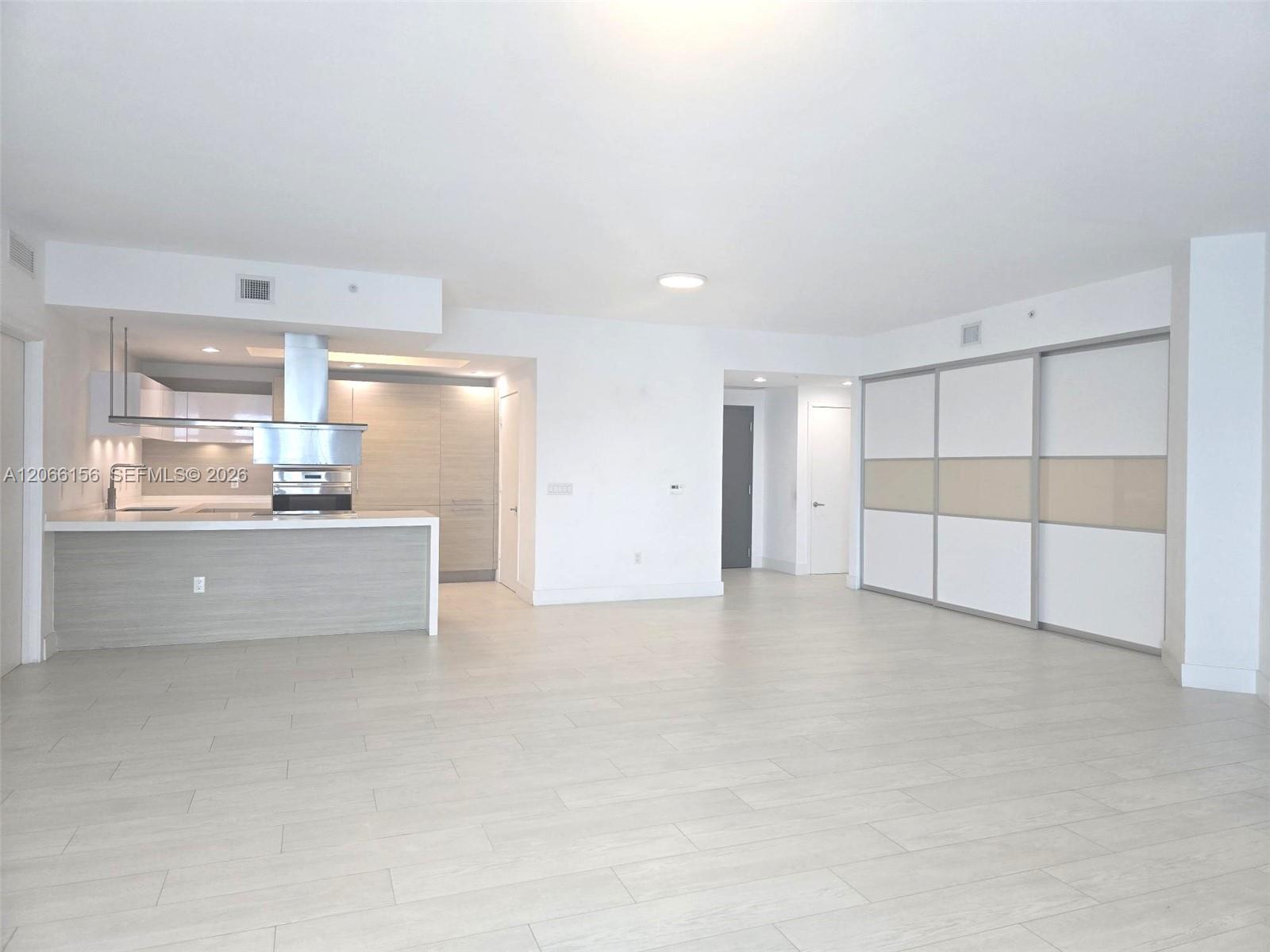 Photo of 17301 Biscayne Blvd #1004, North Miami Beach, Florida, 33160 -