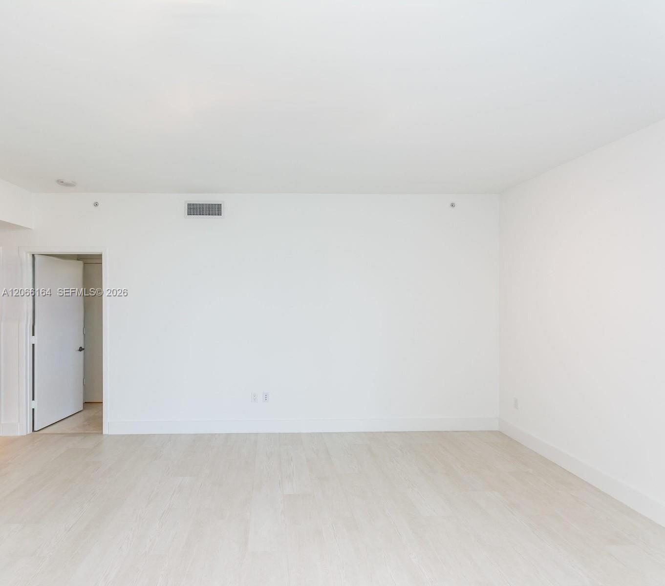 Photo of 17301 Biscayne Blvd  #1004, North Miami Beach, Florida, 33160 - 