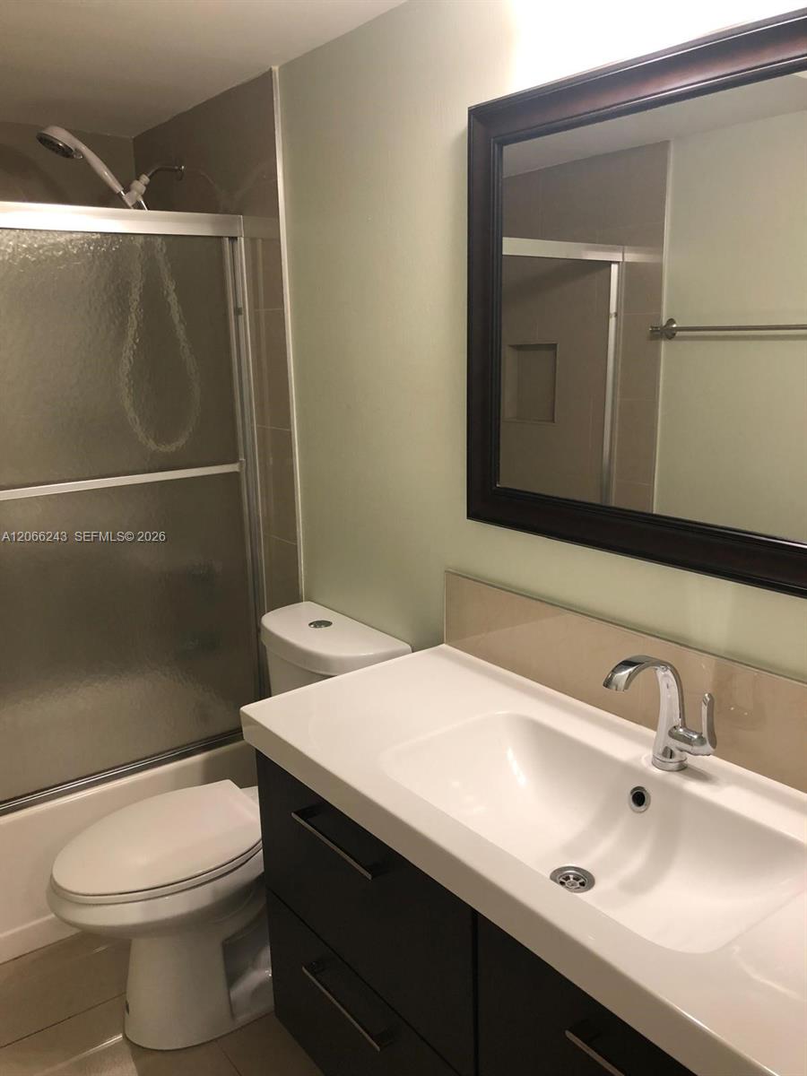 Photo of 319 14th Ave  #707, Hallandale Beach, Florida, 33009 - 