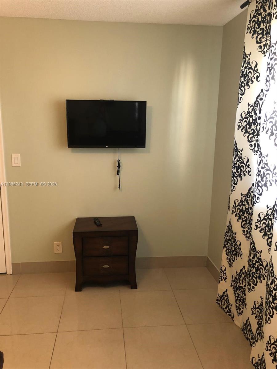 Photo of 319 14th Ave  #707, Hallandale Beach, Florida, 33009 - 