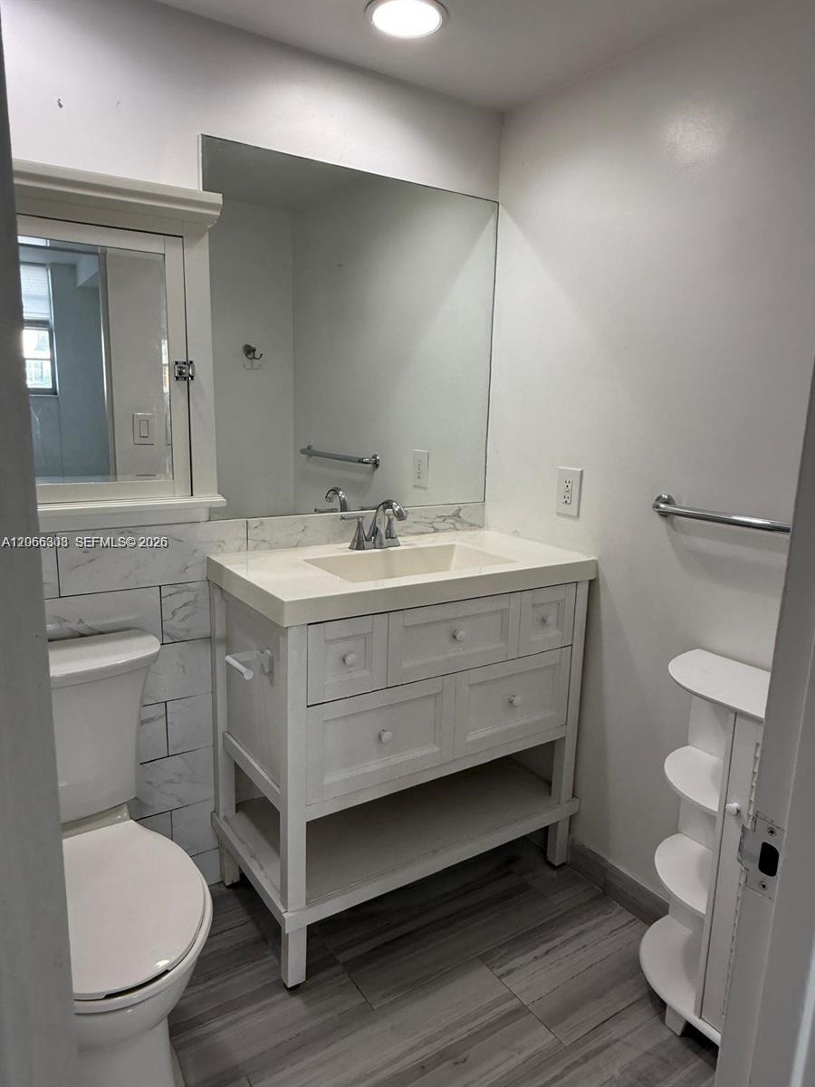 Photo of 3001 Ocean Dr  #107, Hollywood, Florida, 33019 - 