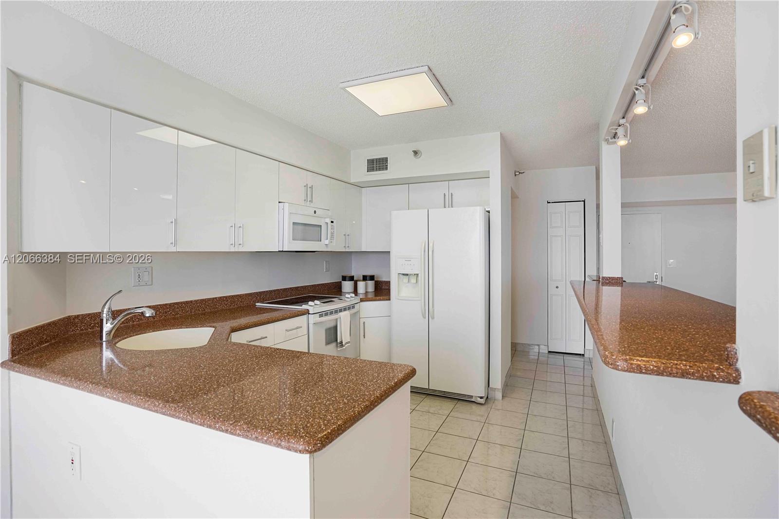 Photo of 3530 Mystic Pointe Dr  #3214, Aventura, Florida, 33180 - 