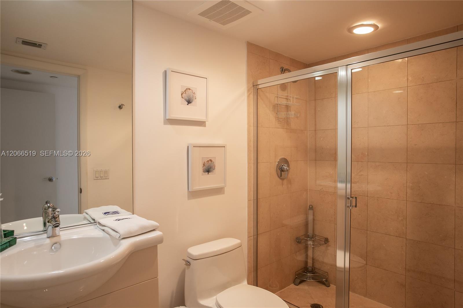 1711 2 / 2 1554 sq. ft. $ 2026-08-06 0 Photo