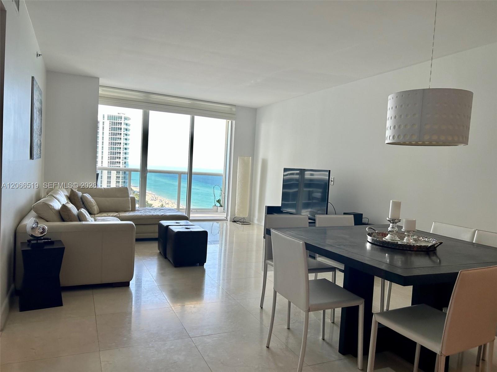 1711 2 / 2 1554 sq. ft. $ 2026-08-06 0 Photo