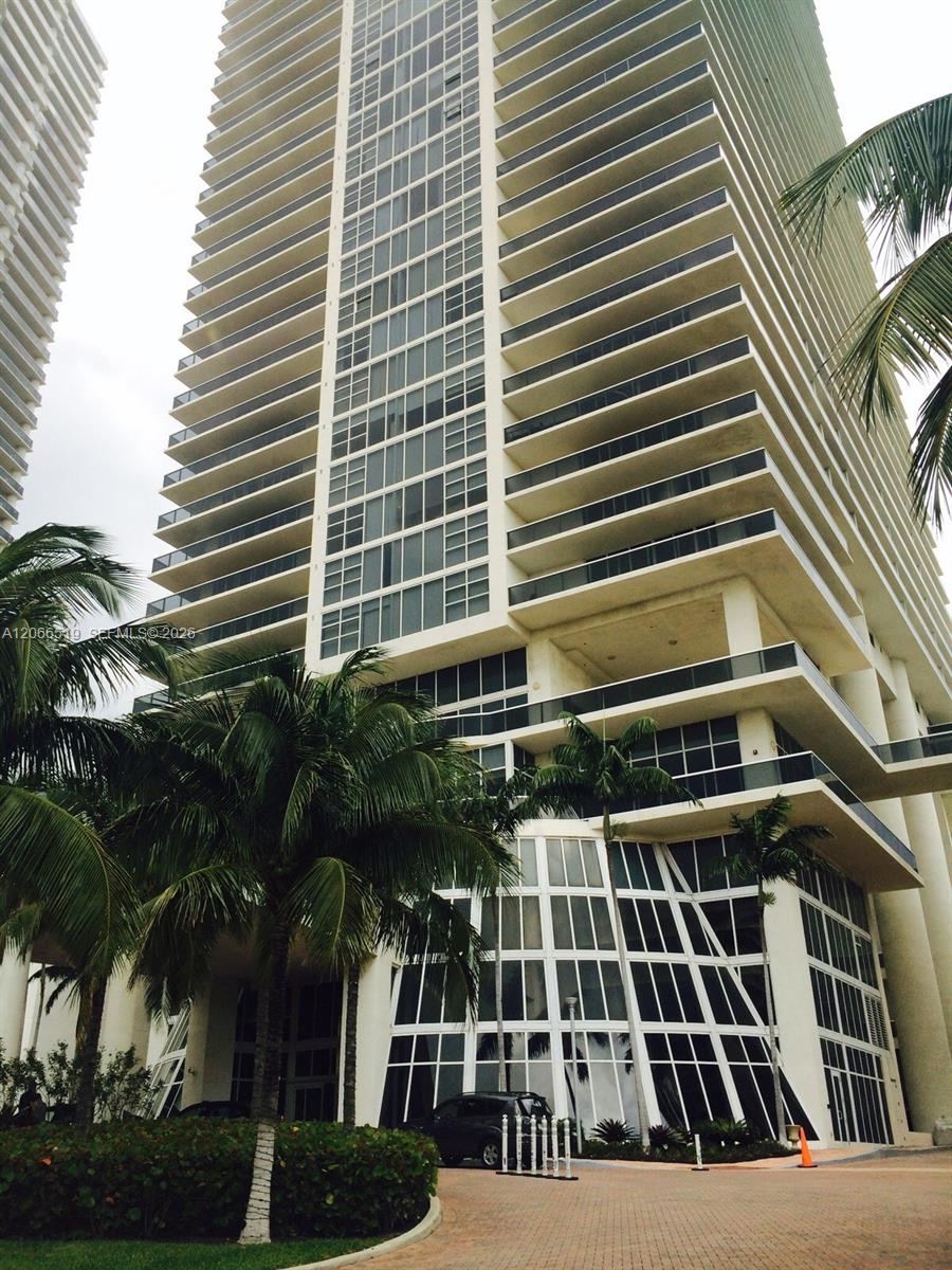 1711 2 / 2 1554 sq. ft. $ 2026-08-06 0 Photo