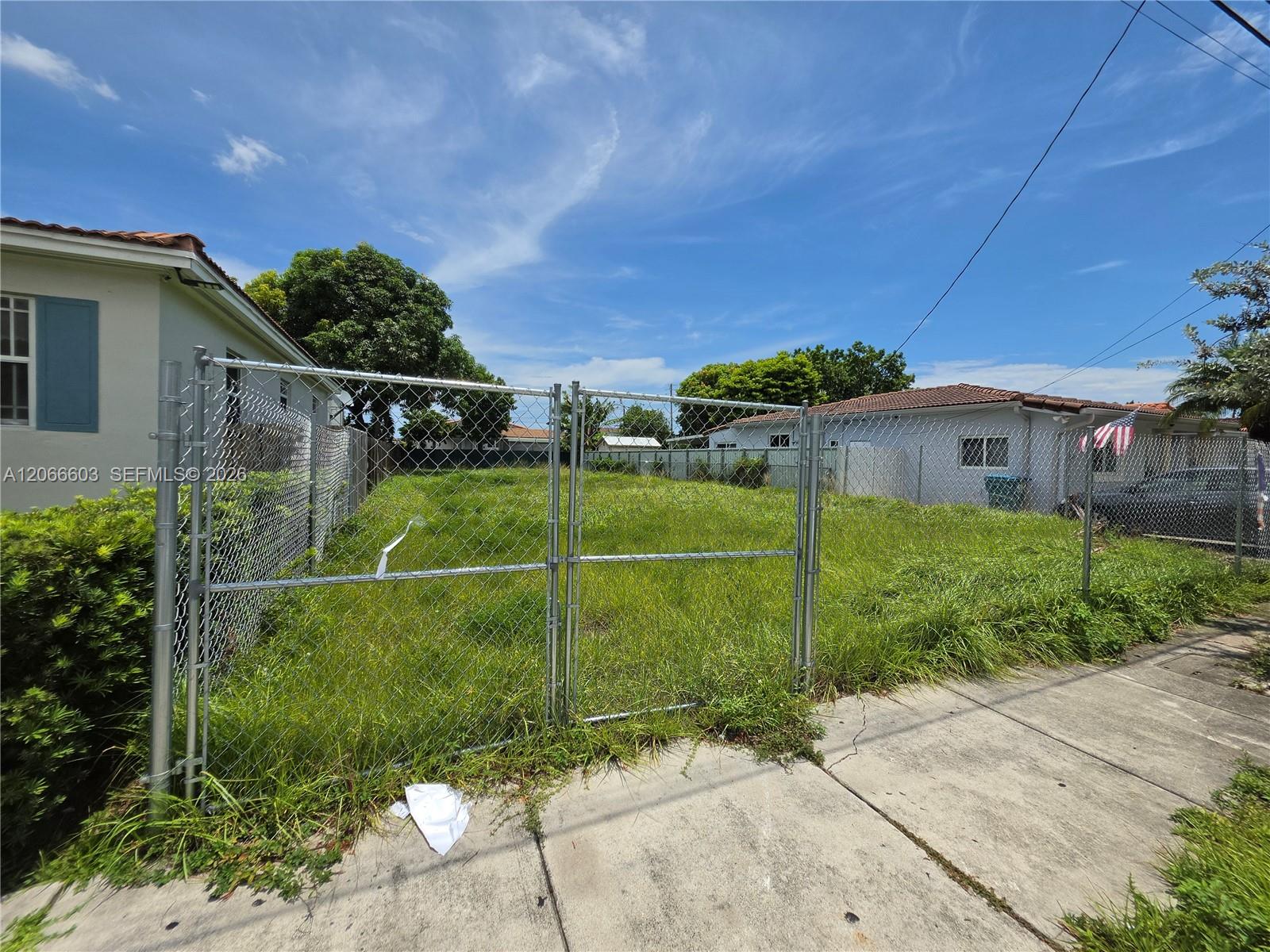   /   sq. ft. $ 2026-08-06 0 foto