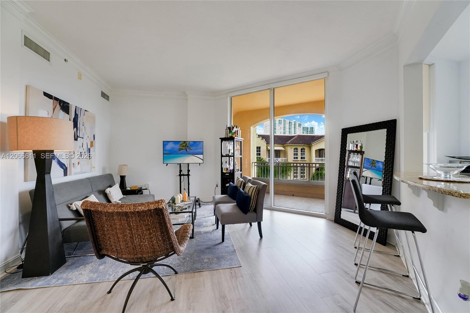 Photo of 3001 185th St  #612, Aventura, Florida, 33180 - 