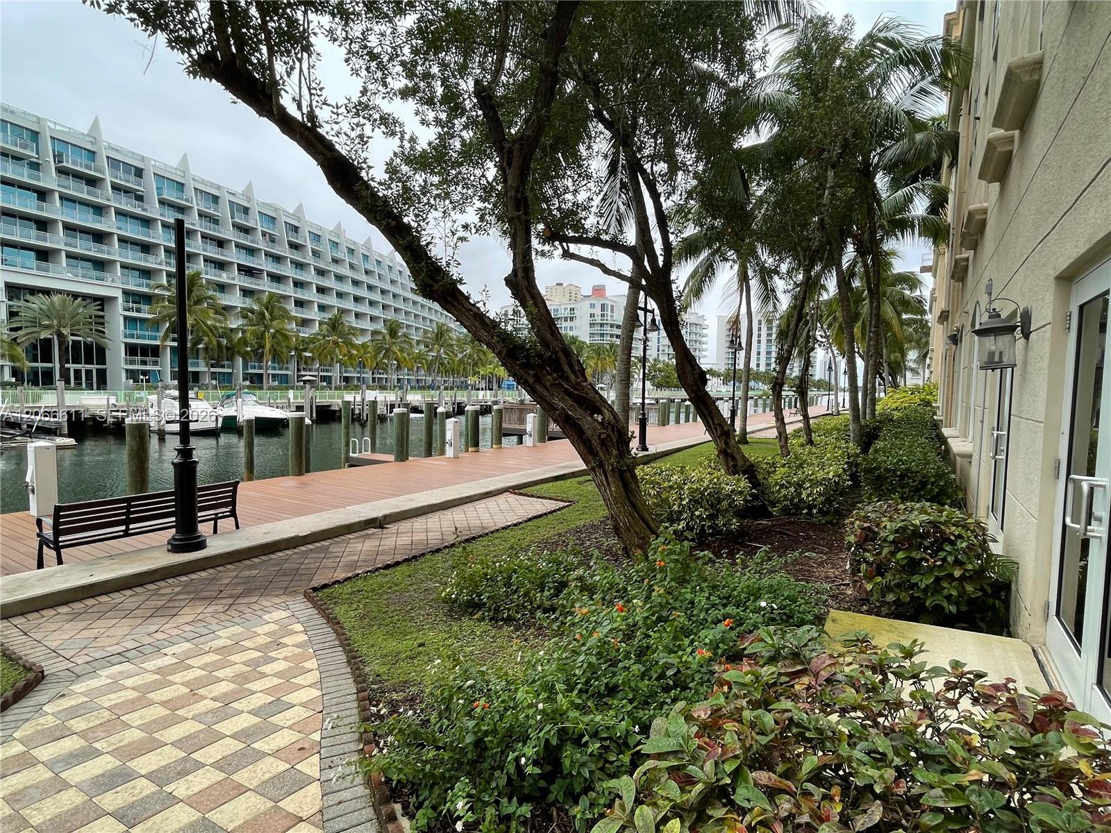 Photo of 3001 185th St  #612, Aventura, Florida, 33180 - 