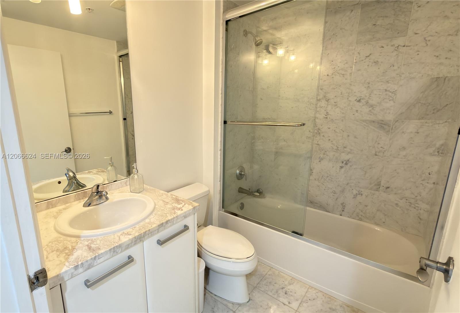 See details 808 2 / 2 1006 sq. ft. $ 2026-08-06 0 Photo