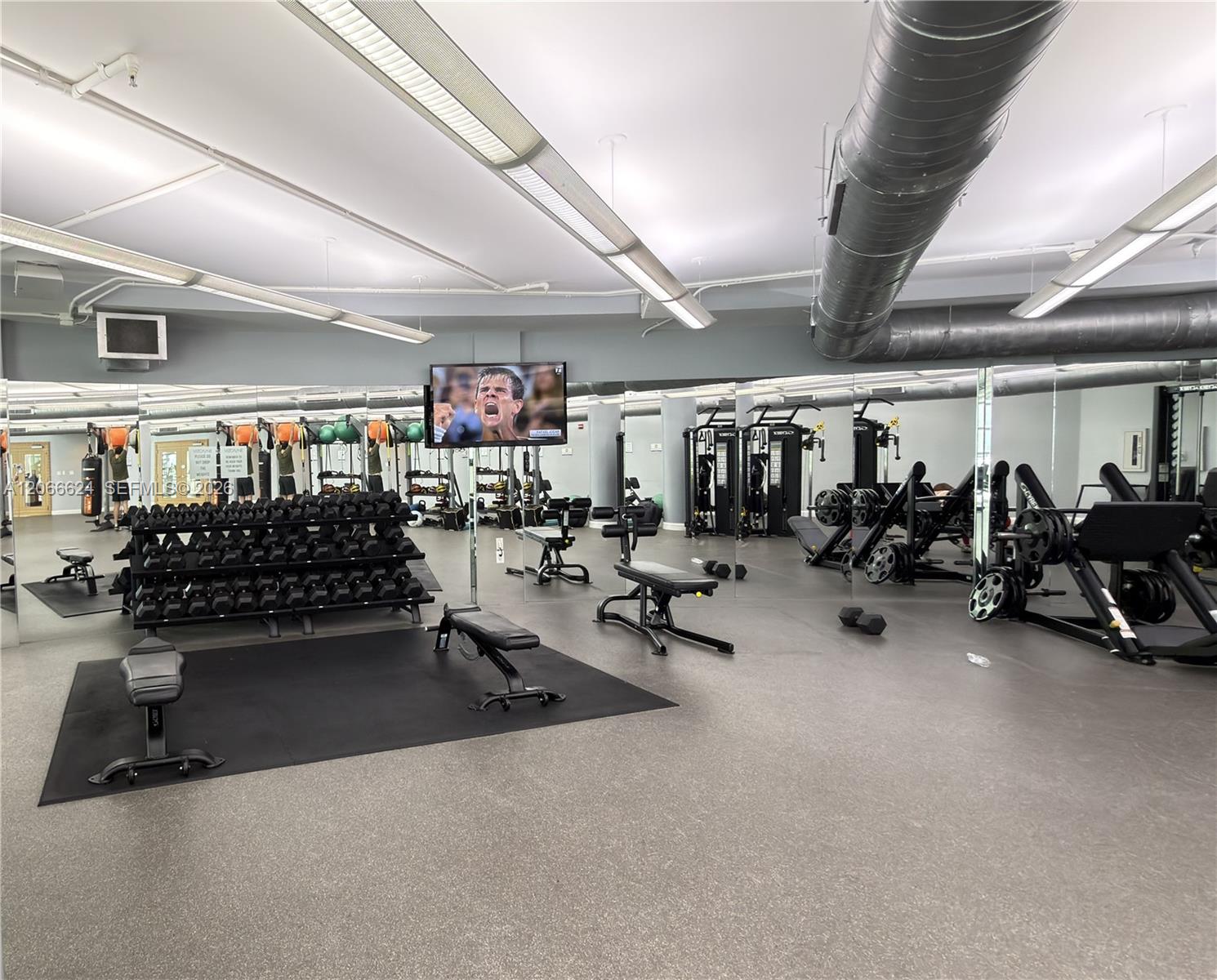 See details 808 2 / 2 1006 sq. ft. $ 2026-08-06 0 Photo