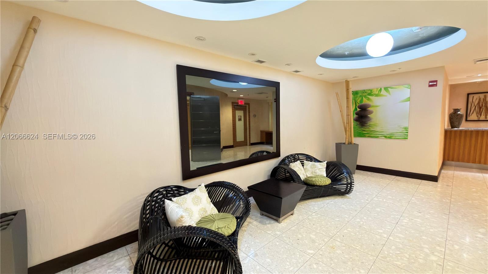 See details 808 2 / 2 1006 sq. ft. $ 2026-08-06 0 Photo