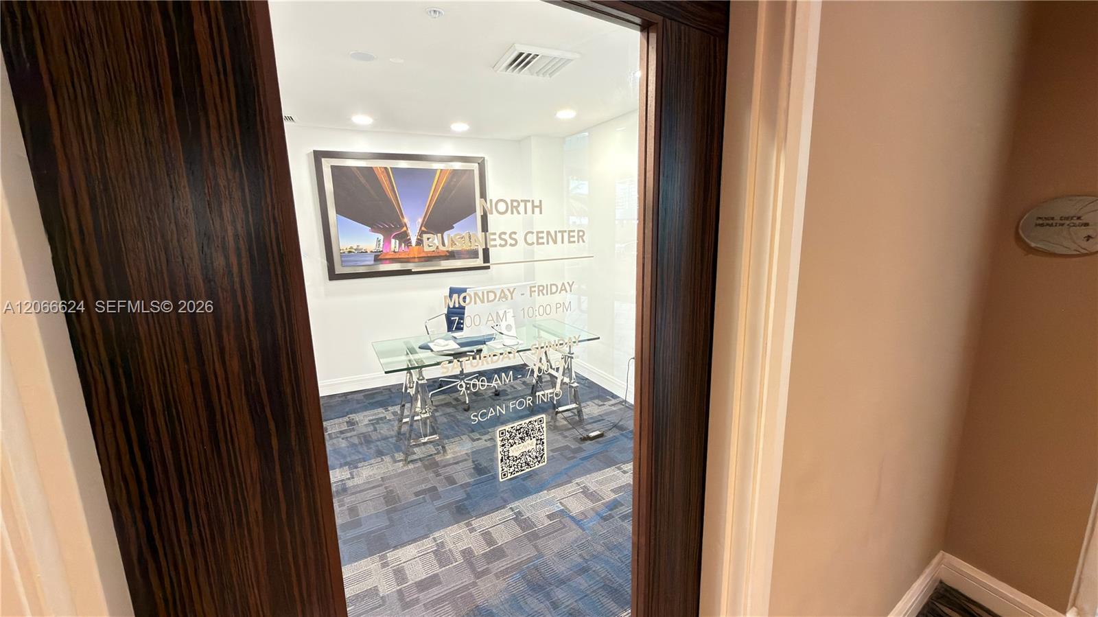 See details 808 2 / 2 1006 sq. ft. $ 2026-08-06 0 Photo