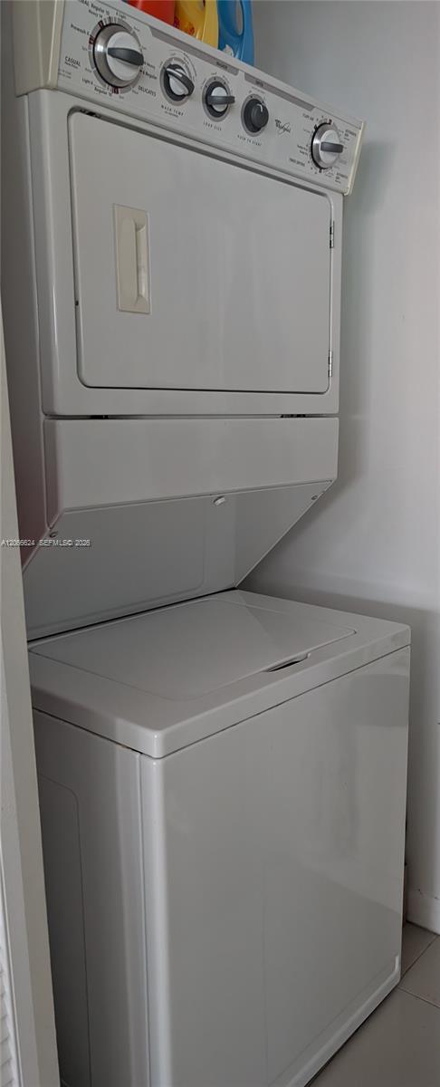 808 2 / 2 1006 sq. ft. $ 2026-08-06 0 Photo