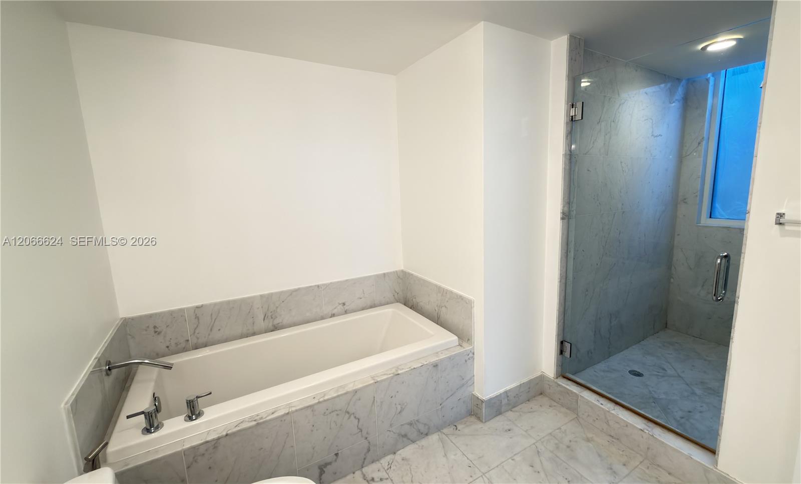 See details 808 2 / 2 1006 sq. ft. $ 2026-08-06 0 Photo