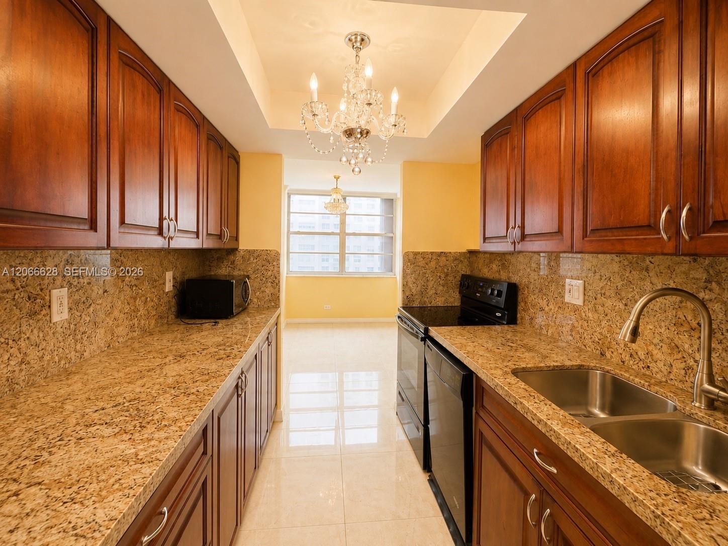 706 1 / 2 943 sq. ft. $ 2026-08-06 0 Photo