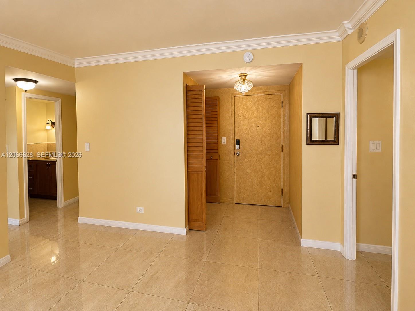 706 1 / 2 943 sq. ft. $ 2026-08-06 0 Photo