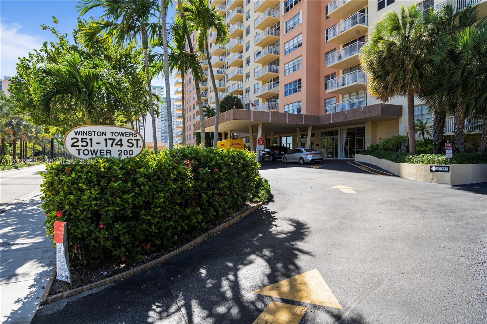 706 1 / 2 943 sq. ft. $ 2026-08-06 0 Photo