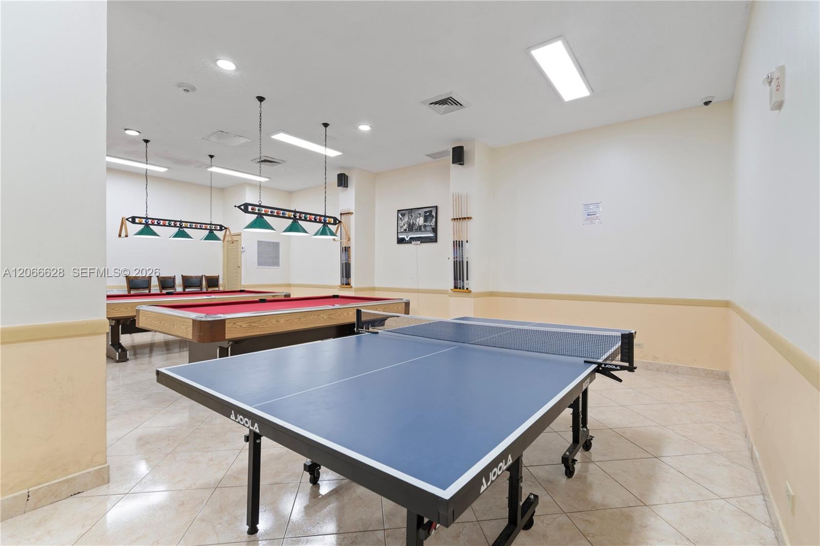 706 1 / 2 943 sq. ft. $ 2026-08-06 0 Photo