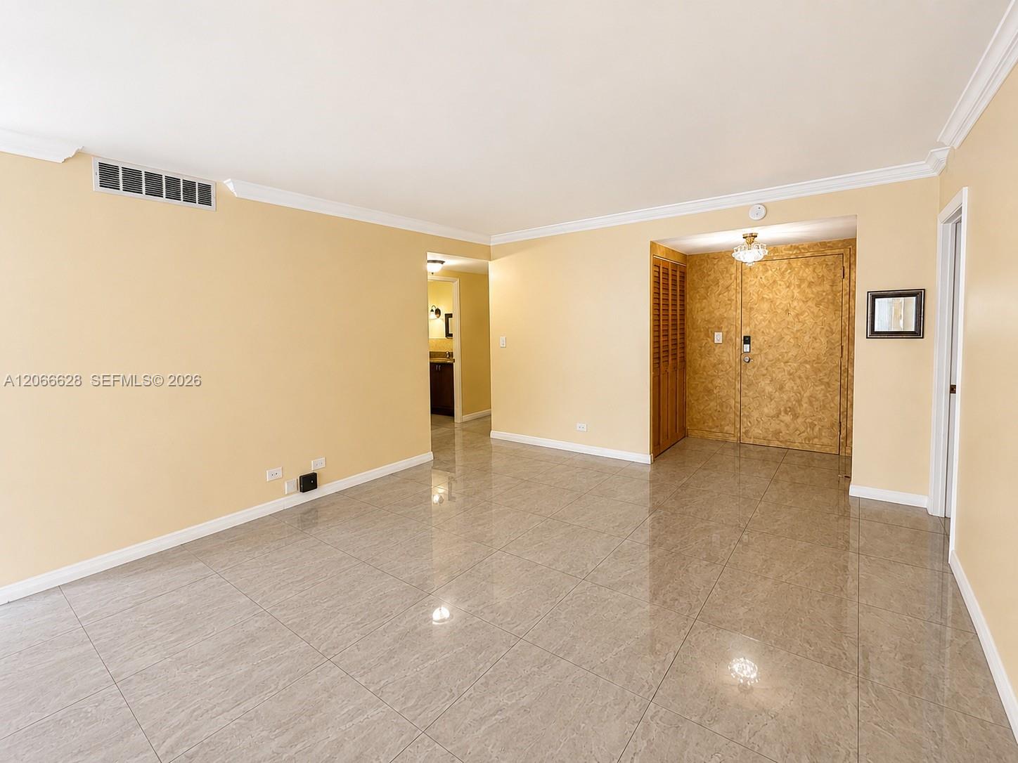 706 1 / 2 943 sq. ft. $ 2026-08-06 0 Photo