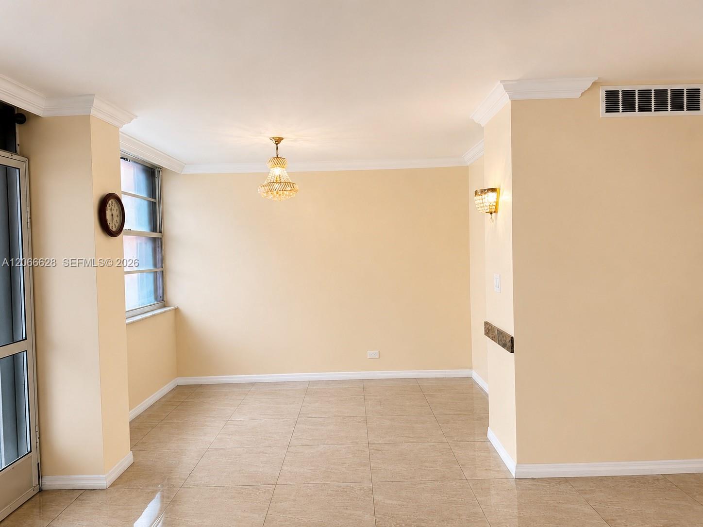 706 1 / 2 943 sq. ft. $ 2026-08-06 0 Photo