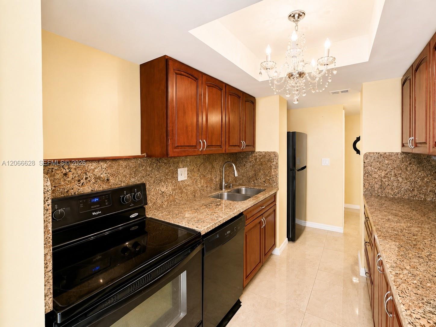 706 1 / 2 943 sq. ft. $ 2026-08-06 0 Photo
