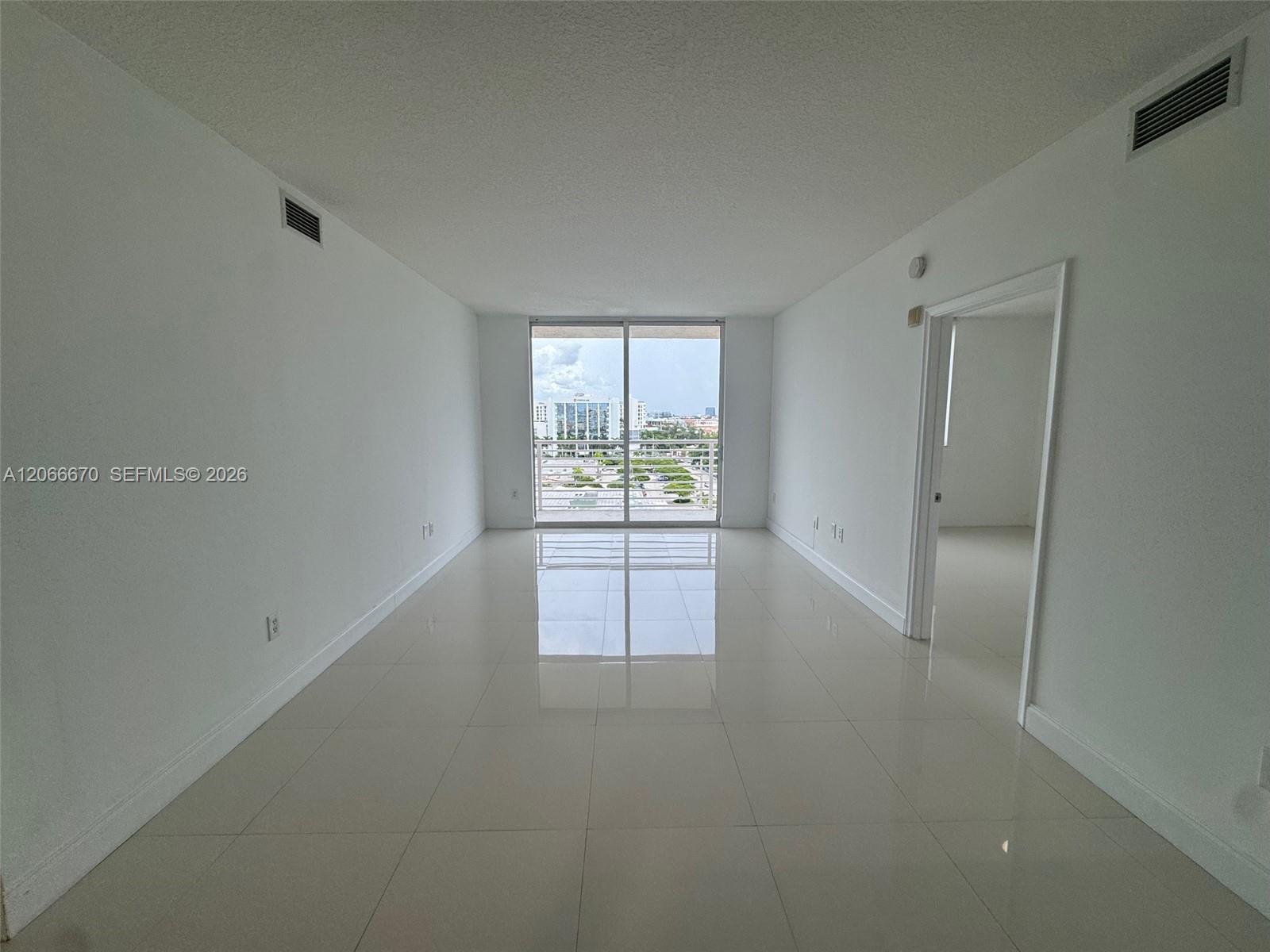 Photo of 18800 29 AV #1005, Aventura, Florida, 33180 -
