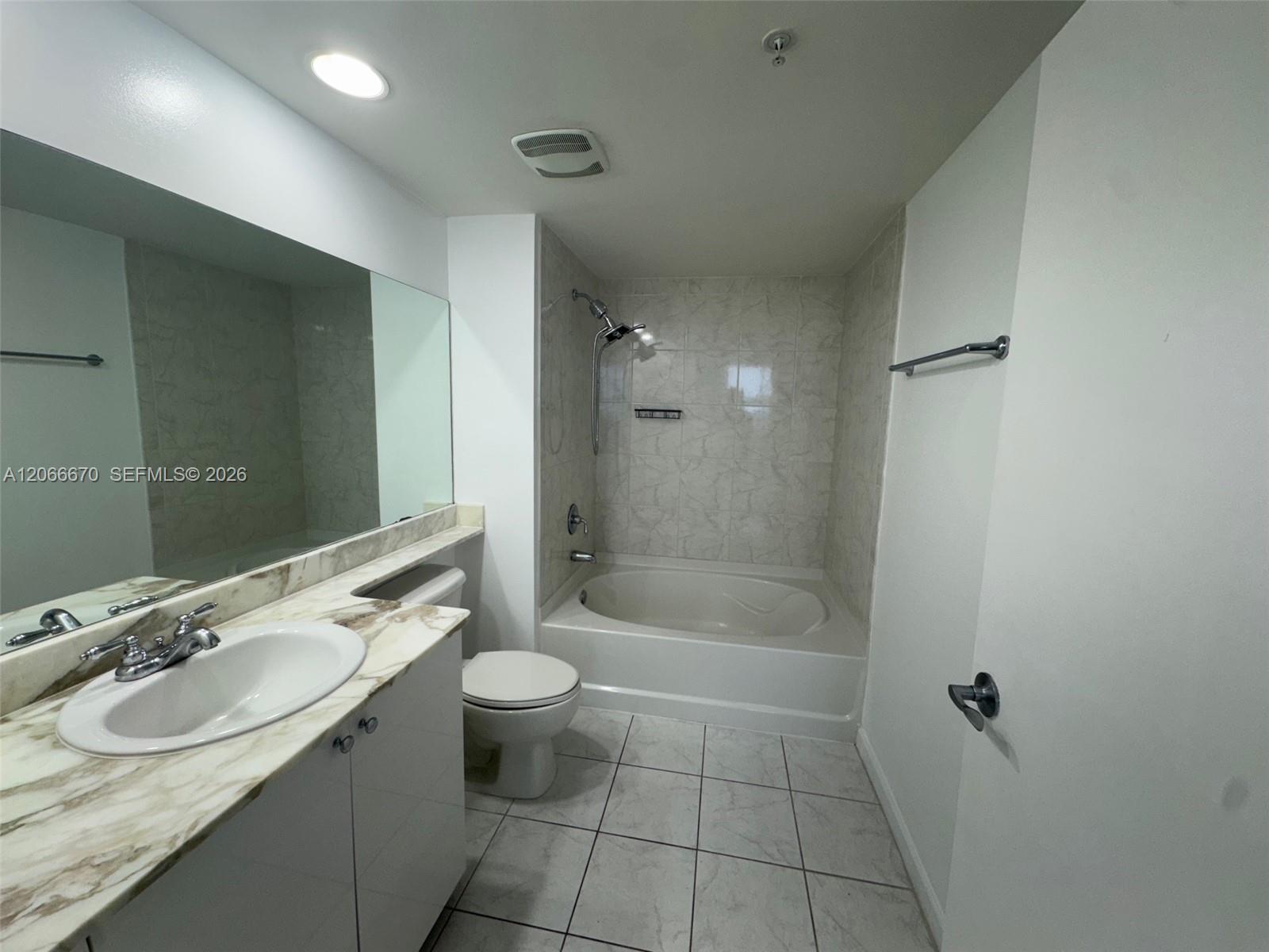 Photo of 18800 29 AV #1005, Aventura, Florida, 33180 -