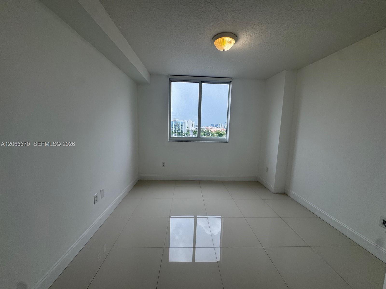 Photo of 18800 29 AV #1005, Aventura, Florida, 33180 -