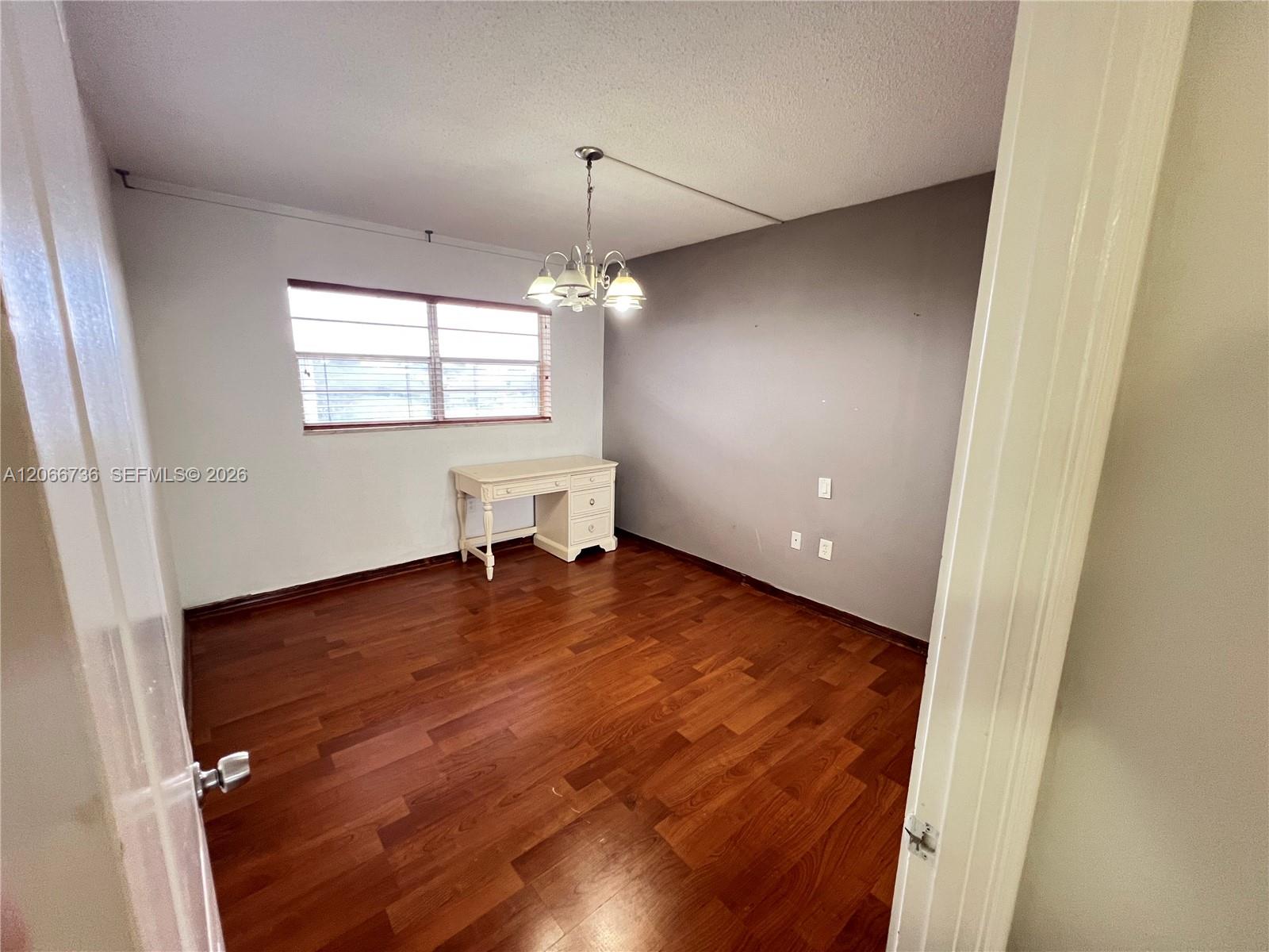 509-1 2 / 2 1315 sq. ft. $ 2026-08-06 0 foto