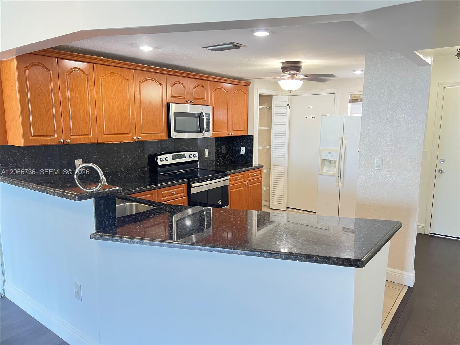 509-1 2 / 2 1315 sq. ft. $ 2026-08-06 0 foto