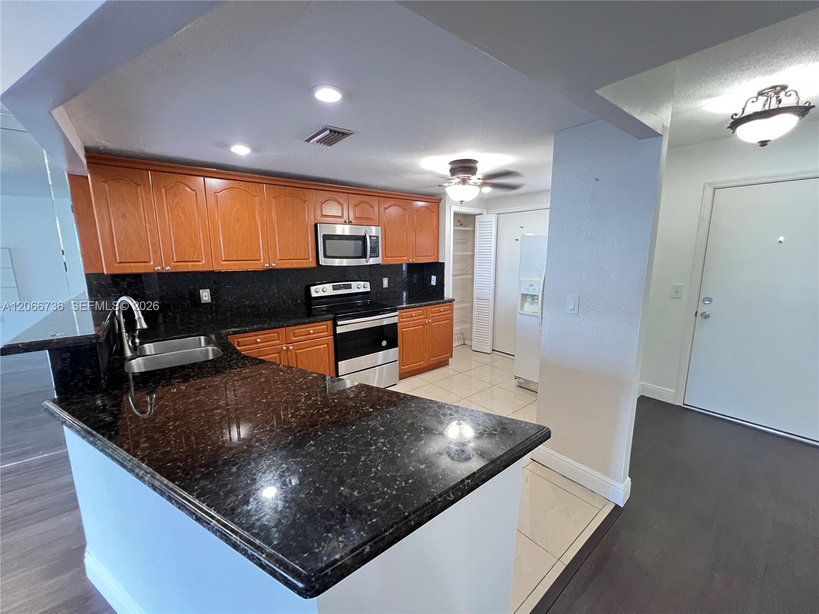 509-1 2 / 2 1315 sq. ft. $ 2026-08-06 0 foto