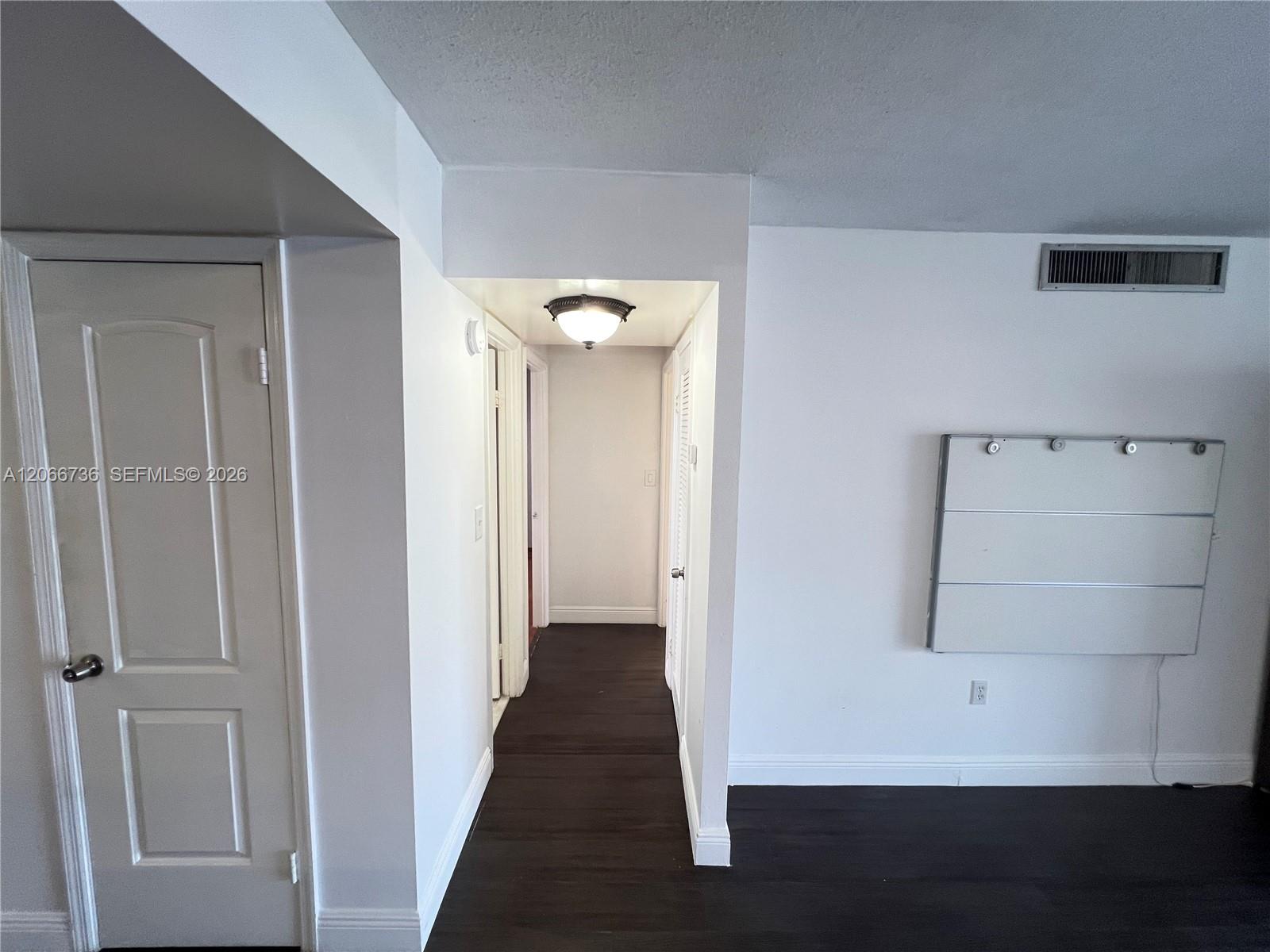 509-1 2 / 2 1315 sq. ft. $ 2026-08-06 0 foto