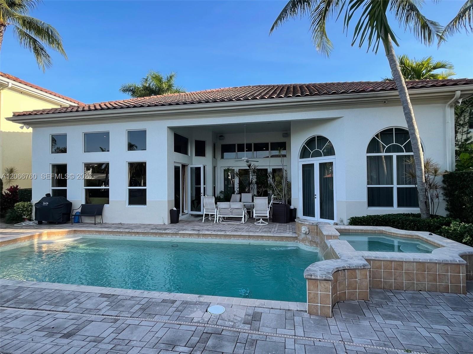 Photo of 891 Captiva Dr  (891), Hollywood, Florida, 33019 - House / Pool Area