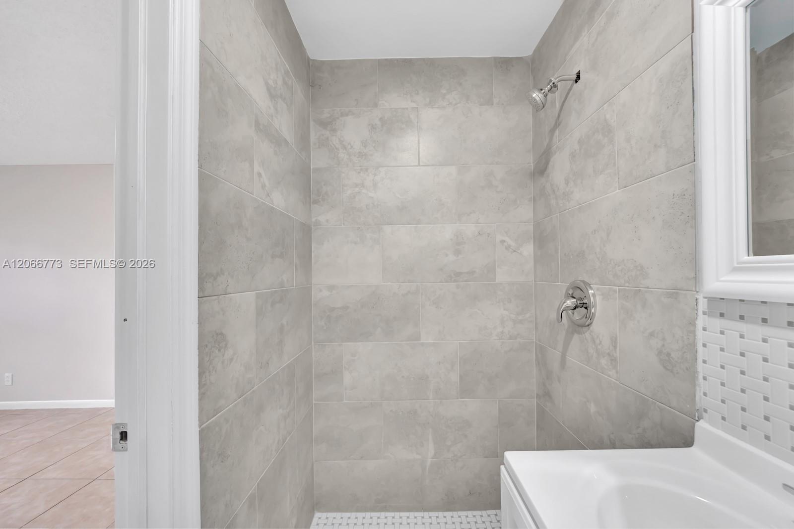 Ver detalles / 2099 sq. ft. $ 2026-08-06 0 foto