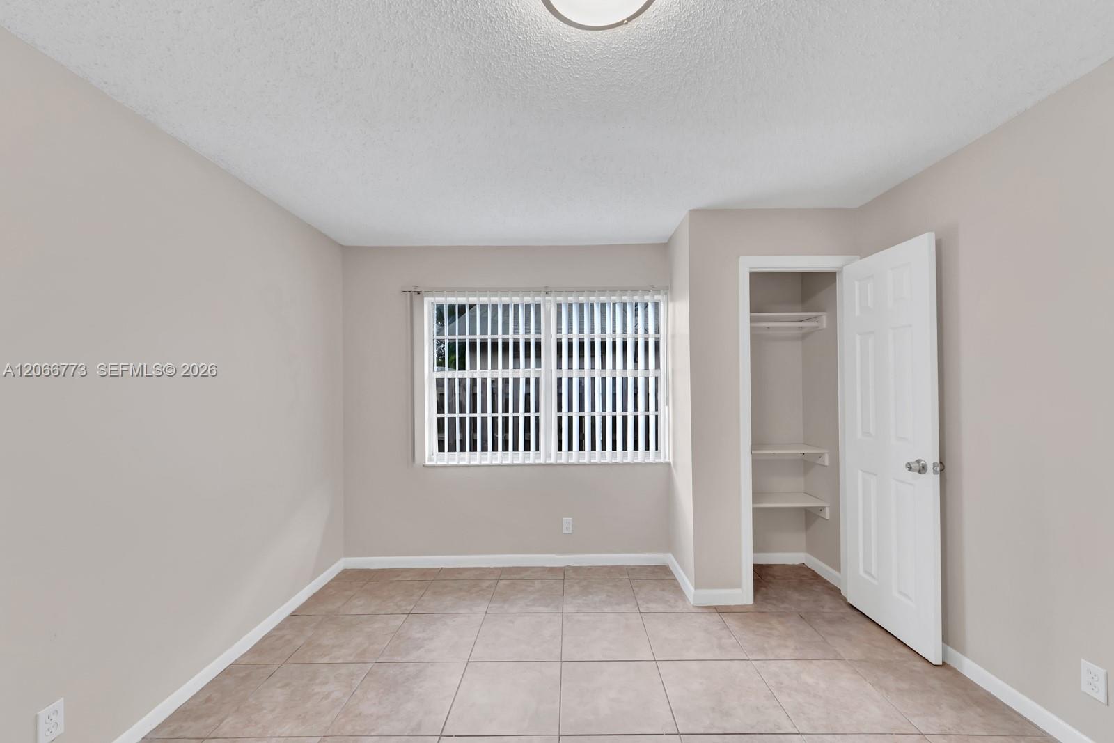 Ver detalles / 2099 sq. ft. $ 2026-08-06 0 foto