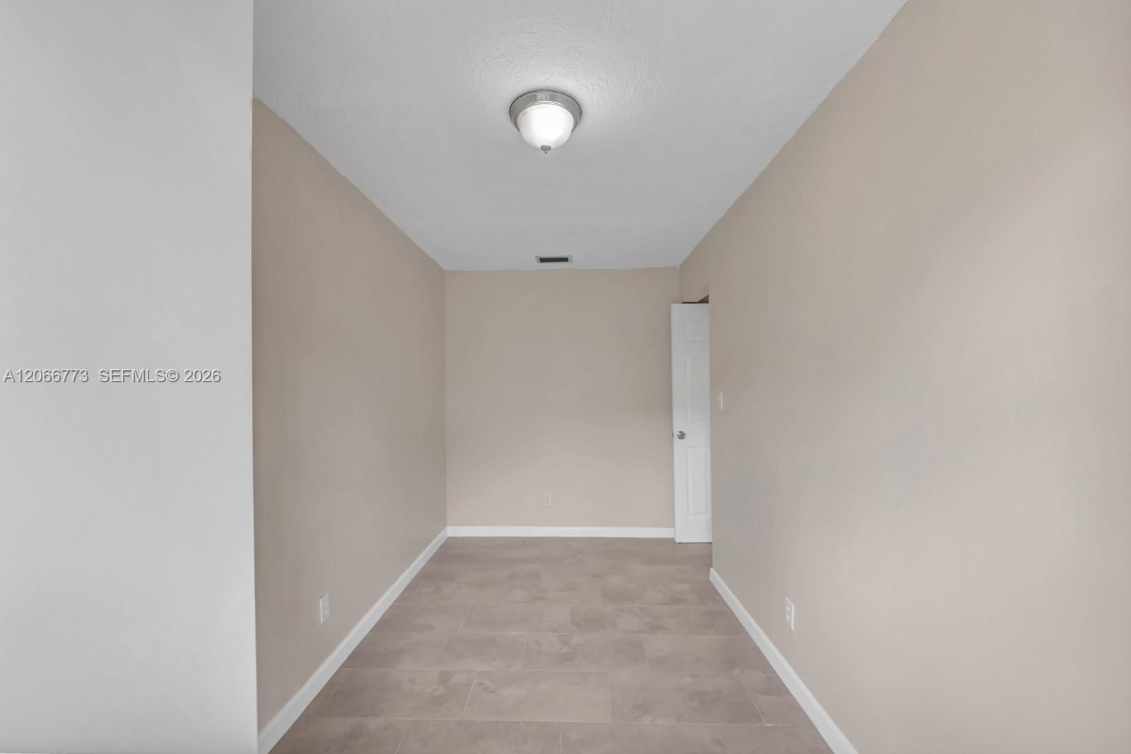 Ver detalles / 2099 sq. ft. $ 2026-08-06 0 foto