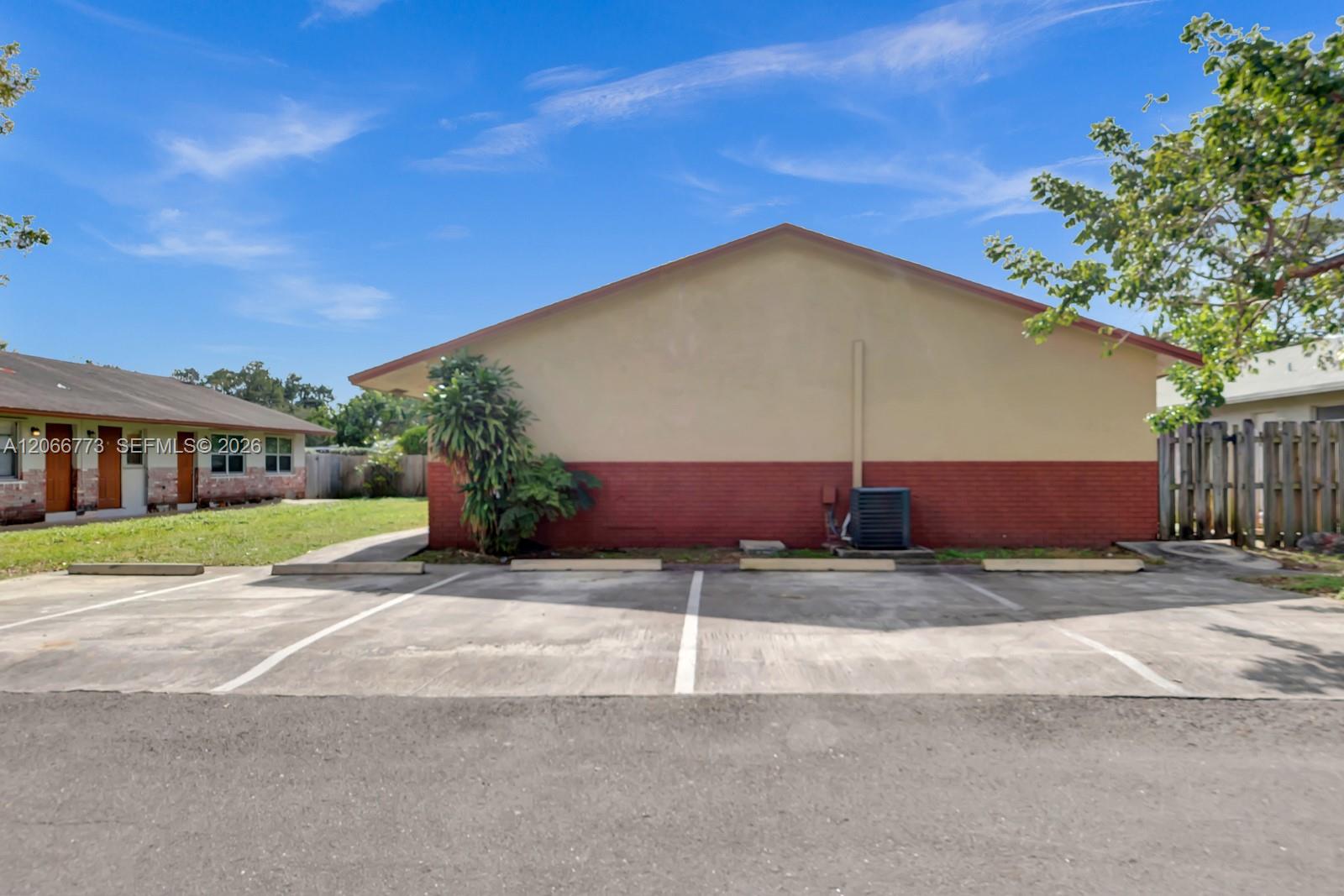 Ver detalles / 2099 sq. ft. $ 2026-08-06 0 foto