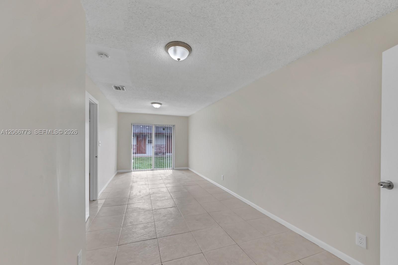 Ver detalles / 2099 sq. ft. $ 2026-08-06 0 foto