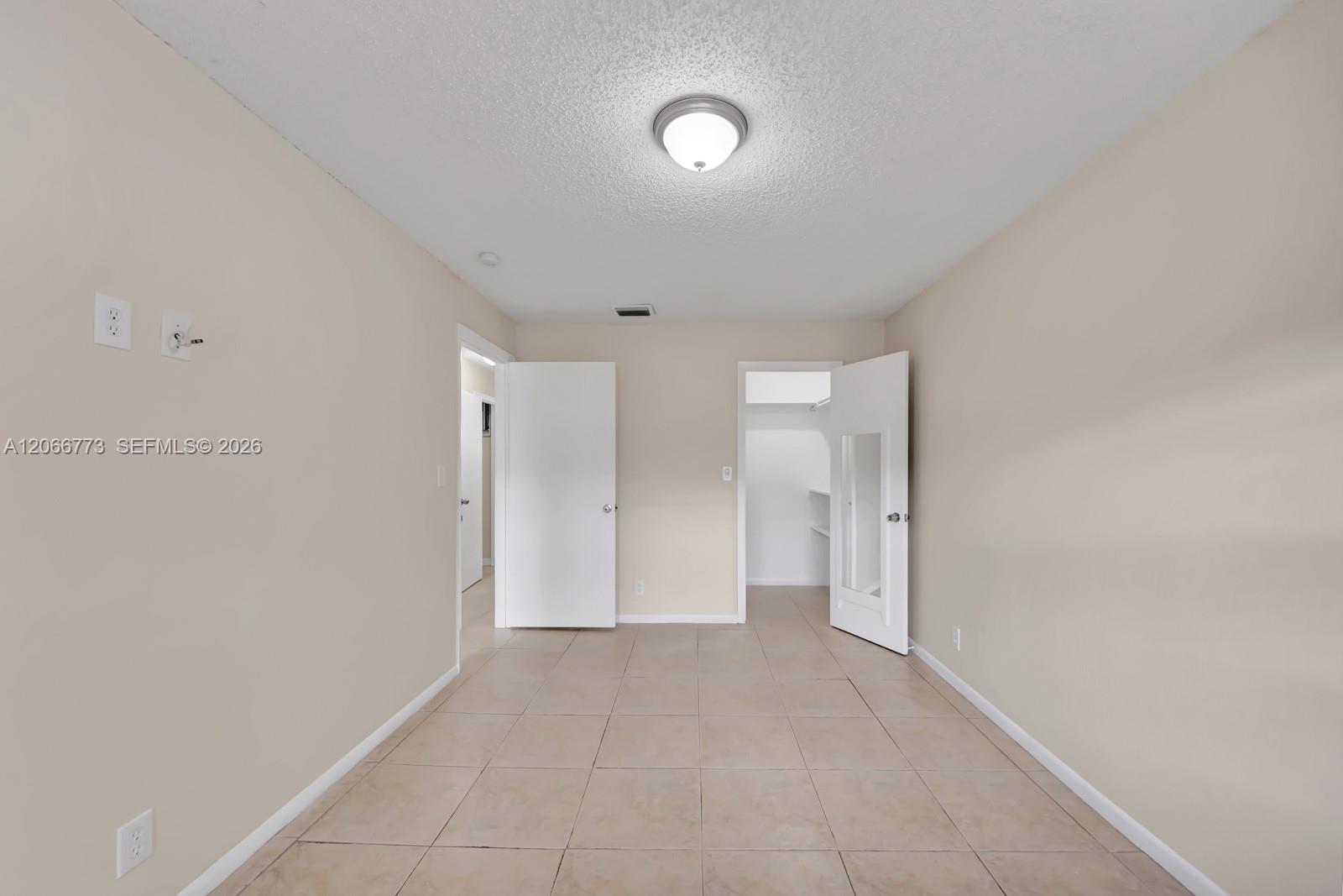 Ver detalles / 2099 sq. ft. $ 2026-08-06 0 foto