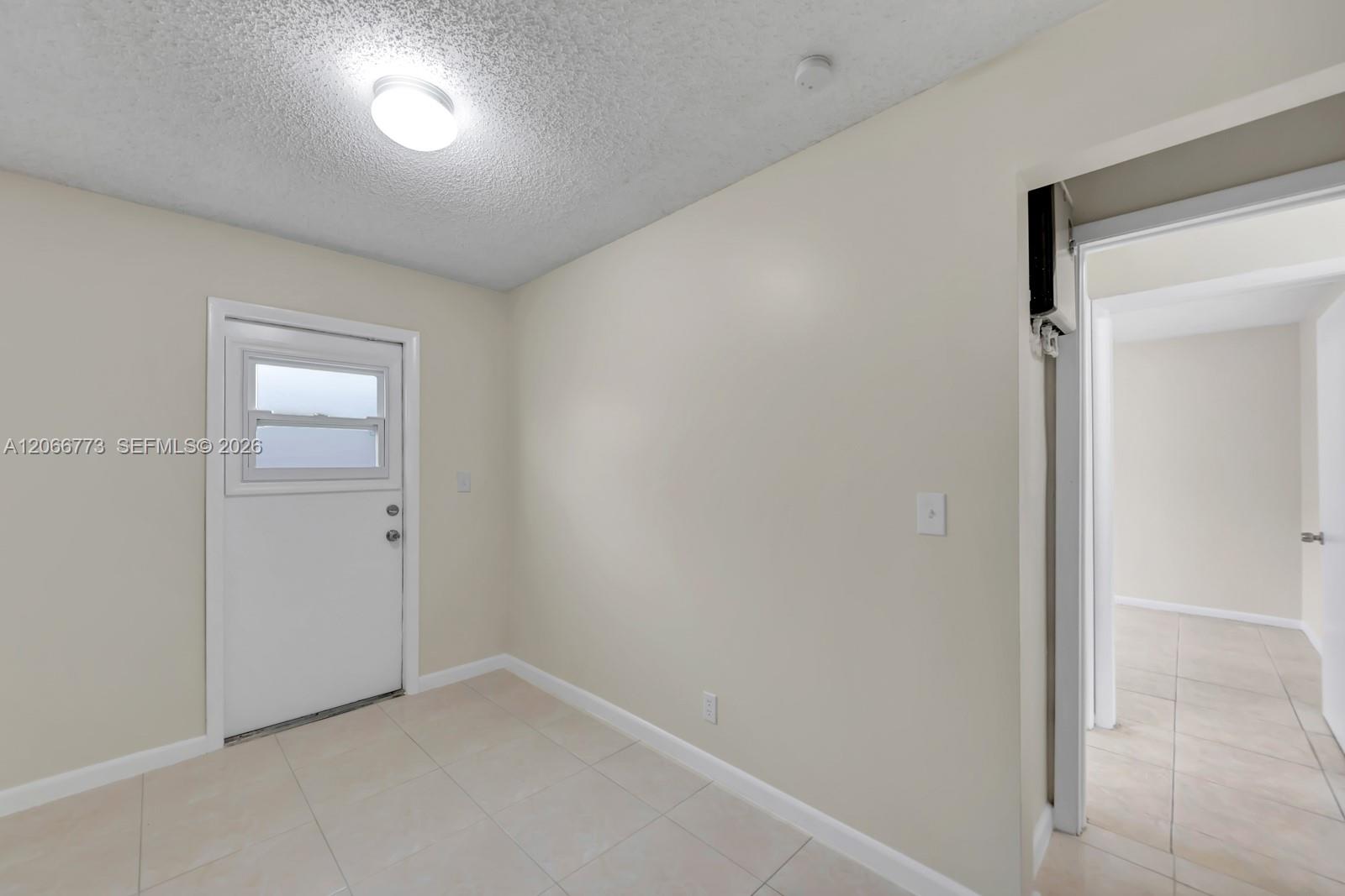 Ver detalles / 2099 sq. ft. $ 2026-08-06 0 foto