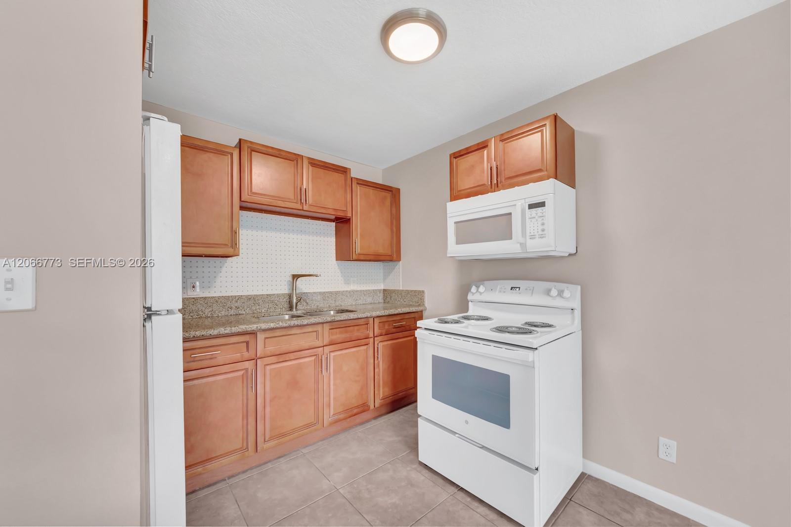 Ver detalles / 2099 sq. ft. $ 2026-08-06 0 foto
