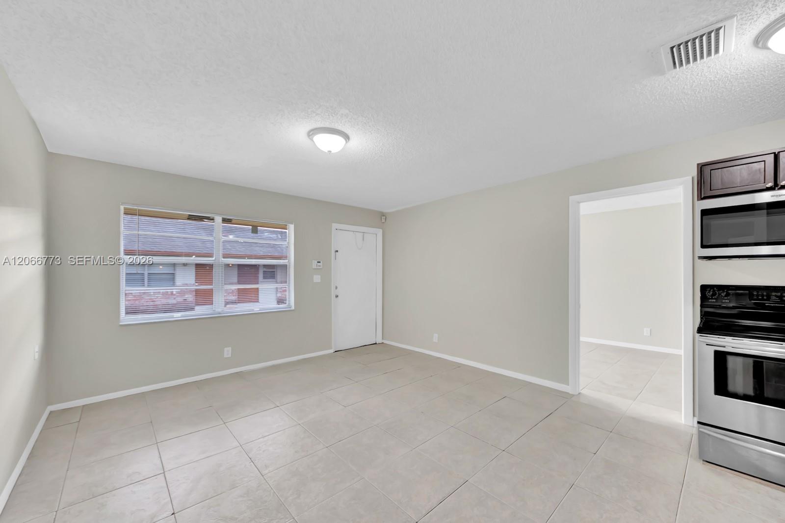 Ver detalles / 2099 sq. ft. $ 2026-08-06 0 foto