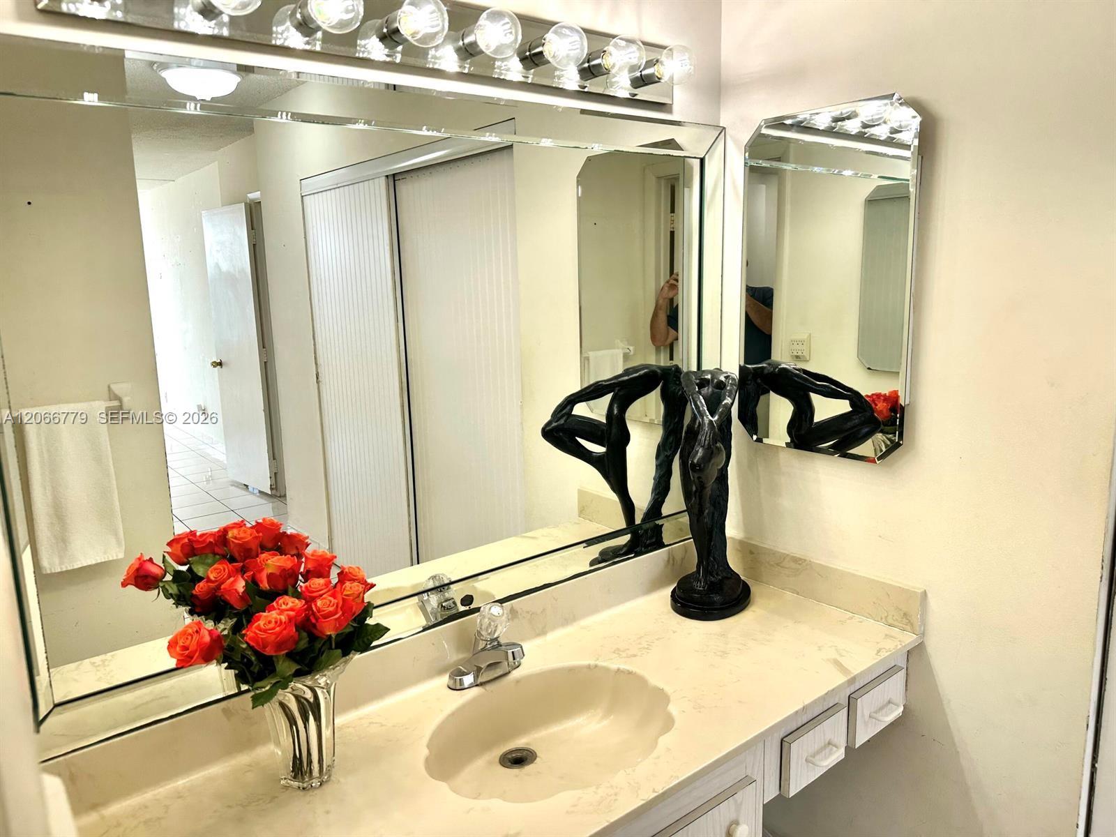 Photo of 3800 Ocean Dr  #1516, Hollywood, Florida, 33019 - 