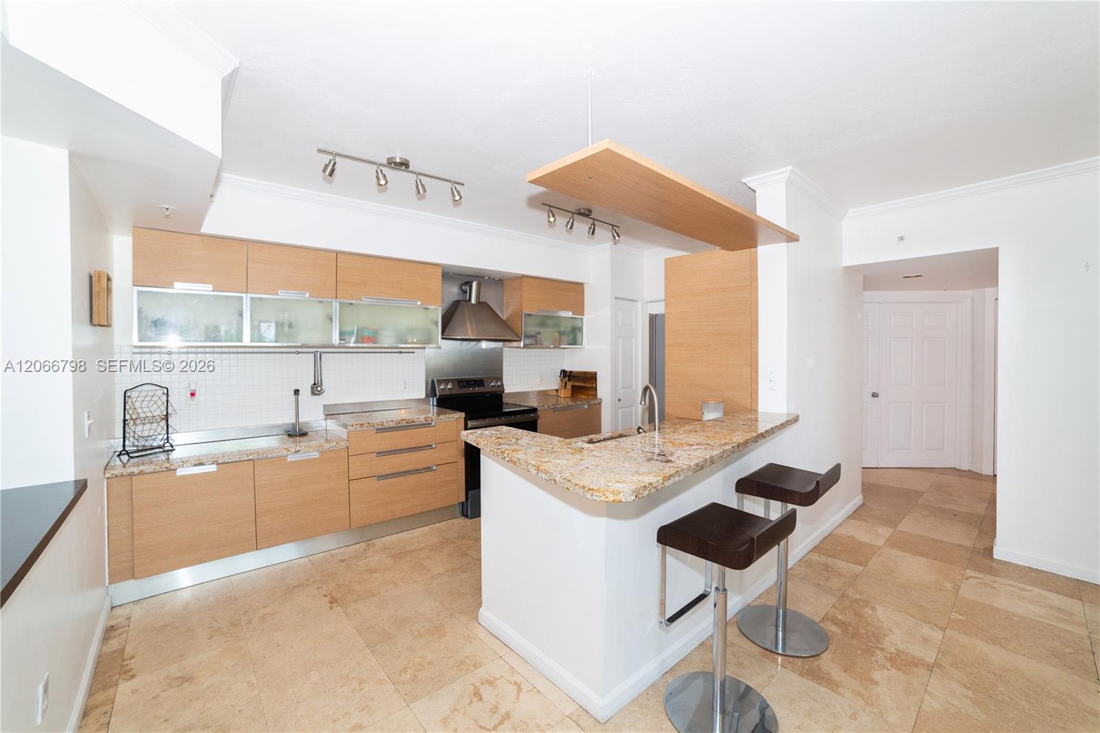 Photo of 17100 Bay Rd #1501, Sunny Isles Beach, Florida, 33160 - Extended Kitchen