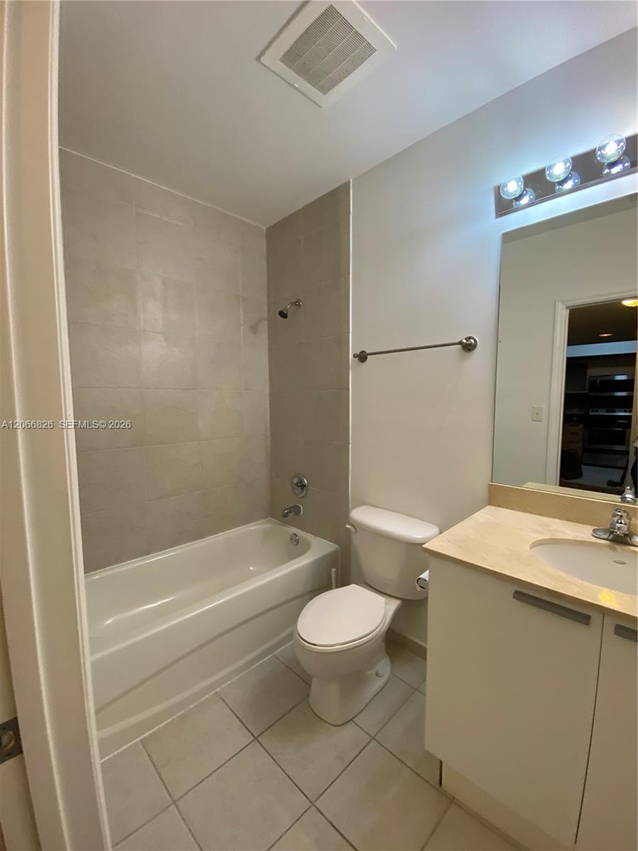Photo of 140 Dixie Hwy  #1025, Hollywood, Florida, 33020 - 