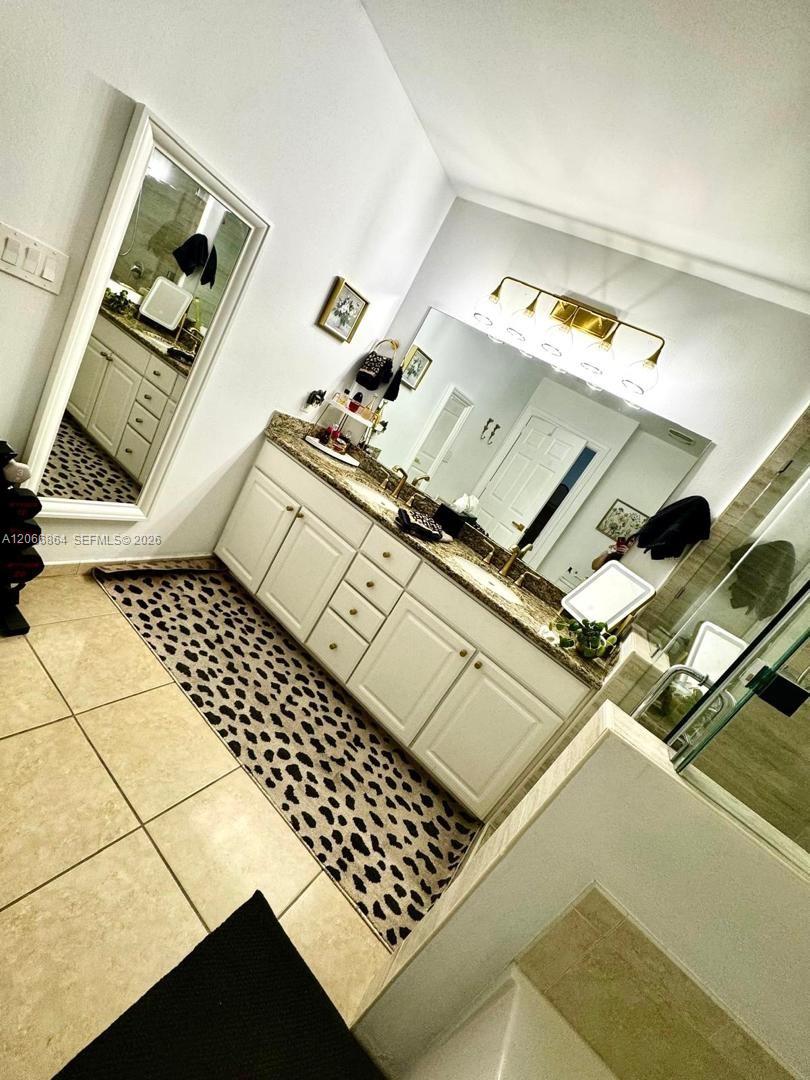 Photo of 3001 185th St  #225, Aventura, Florida, 33180 - 