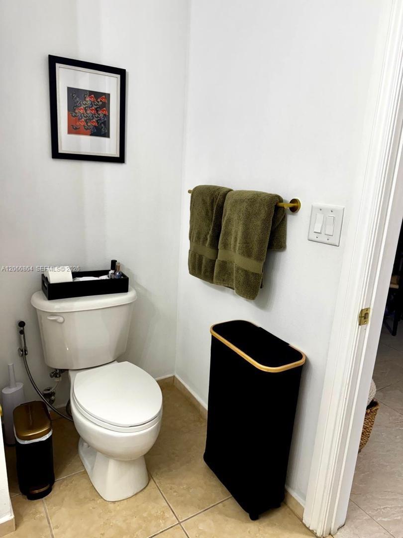 Photo of 3001 185th St  #225, Aventura, Florida, 33180 - 